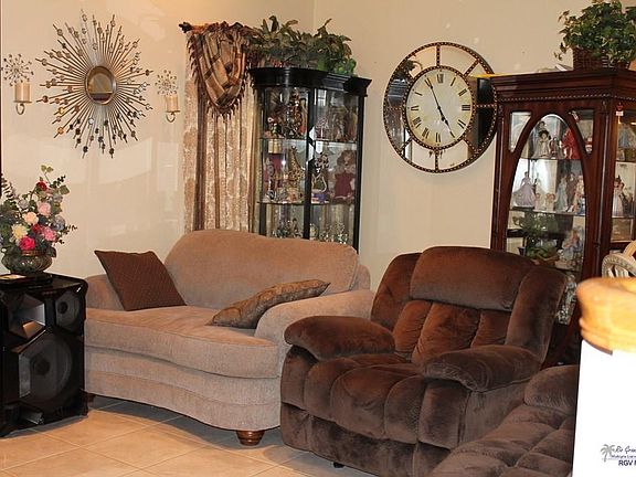 3rd image of 6500 Vista Jardin Cir