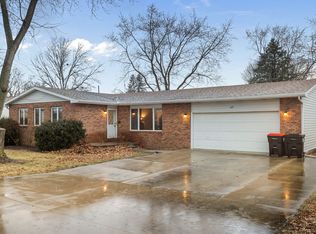 617 E Water St, Farmer City, IL 61842