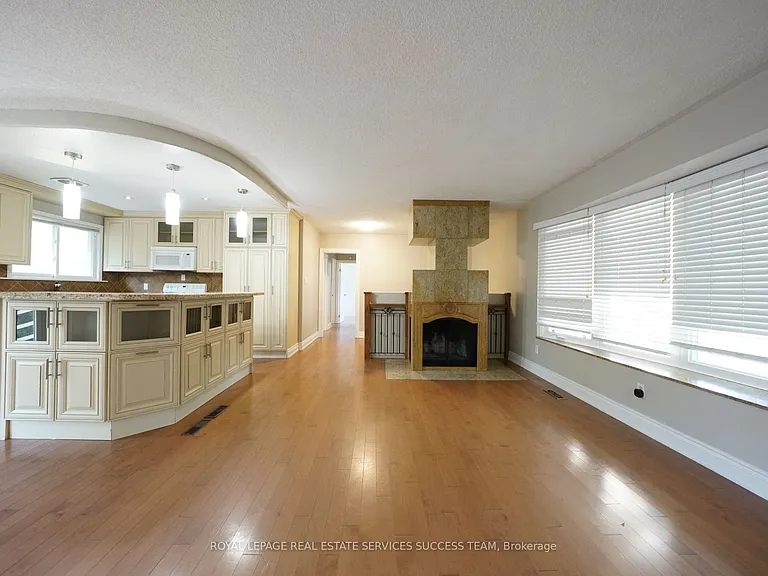 1195 Holton Heights Dr — Photo 10