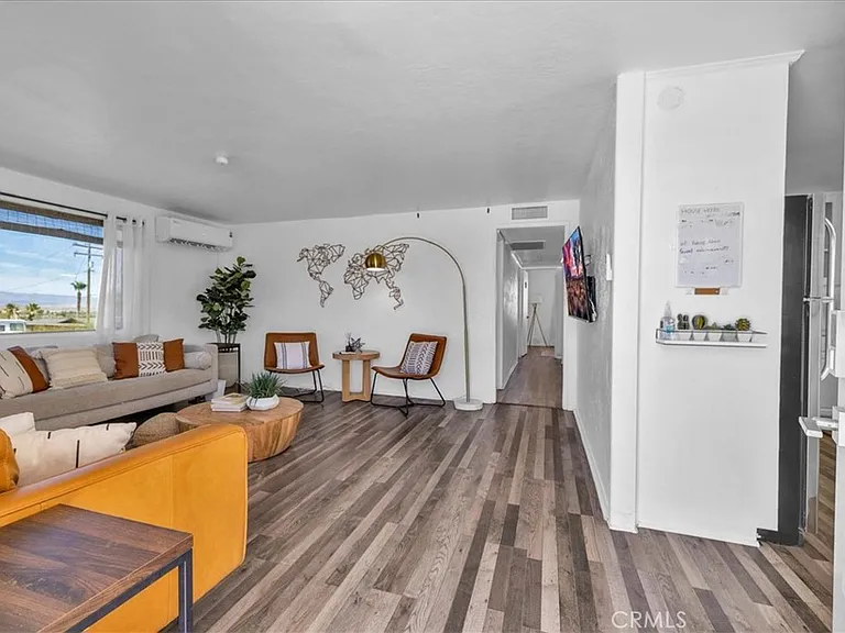 5749 Halsey Ave — Photo 6