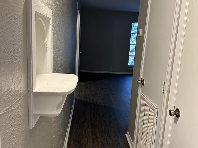 2275 Harrison Ave — Photo 7