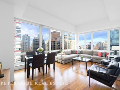 250 E 53rd St APT 3302, New York, NY, 10022