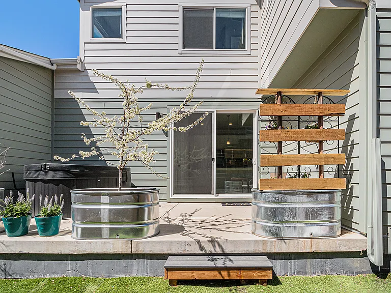 6019 Denys Dr — Photo 5