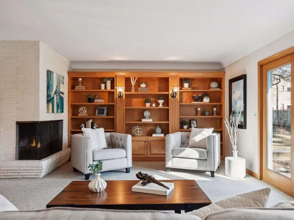 1418 Preston Ln, Hopkins, MN 55343