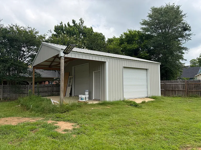 512 Buffalo St — Photo 16