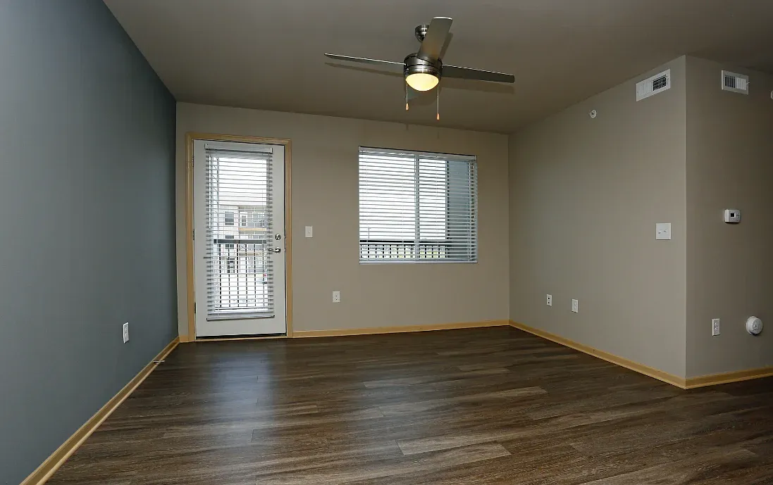 2 bed, 936 sqft, $1,152 — Photo 3