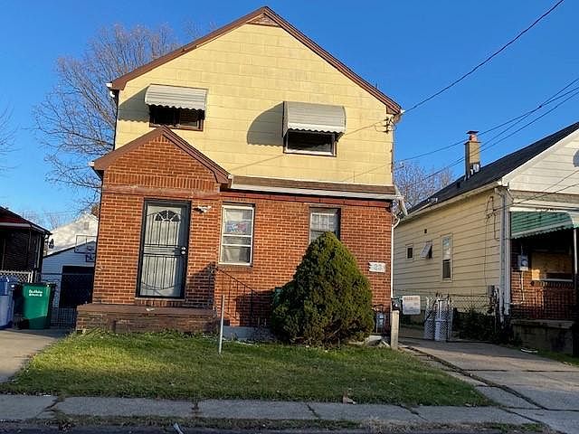 1st image of 23 Hazelwood Ave Floor 2