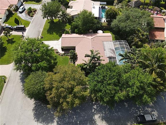 3rd image of 792 NW 84th Ln