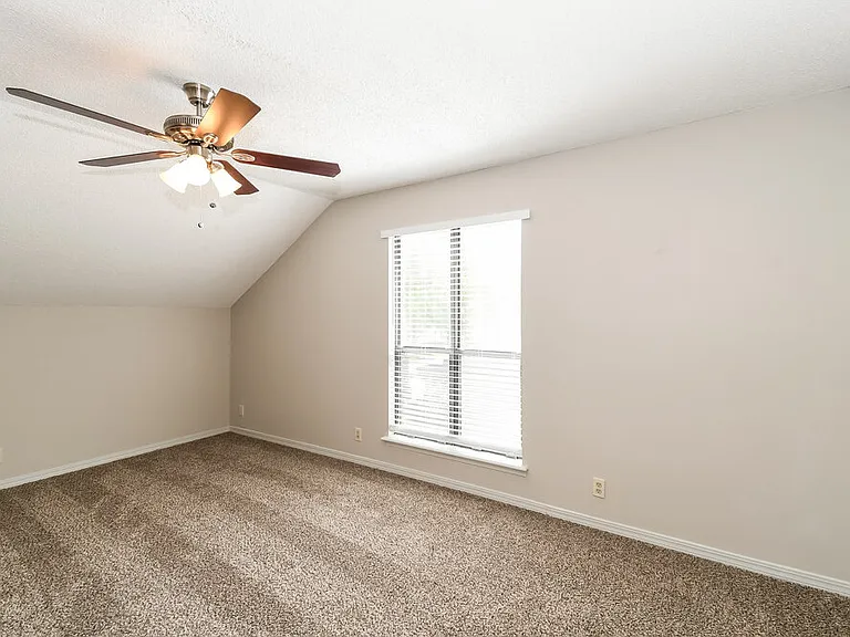 8315 Crosswind Rd — Photo 10