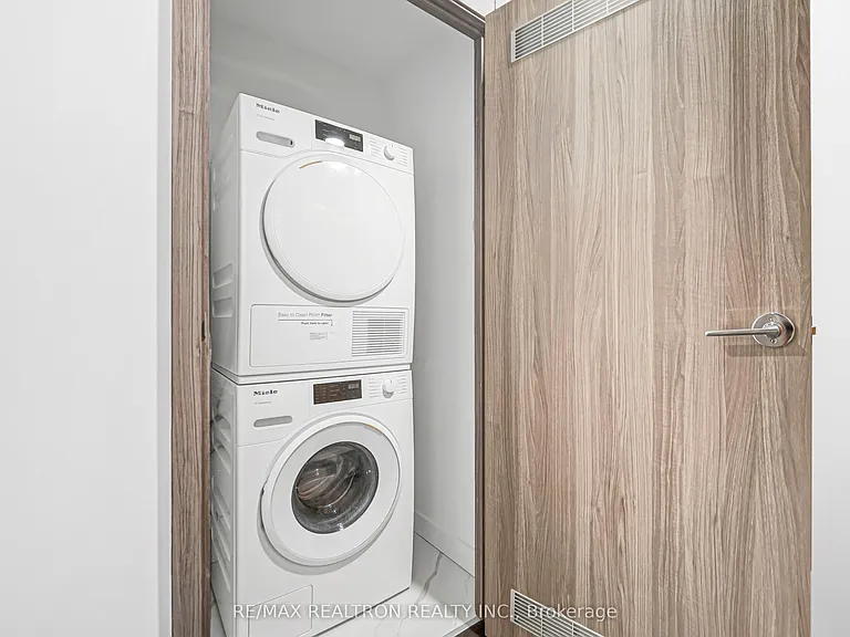 68 Esther Shiner Blvd #1705 — Photo 10