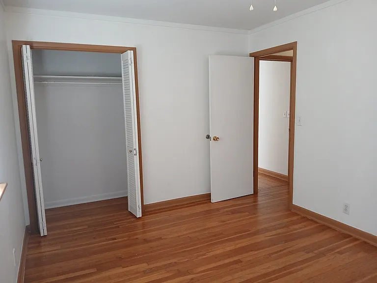 702 Hardin Dr — Photo 7