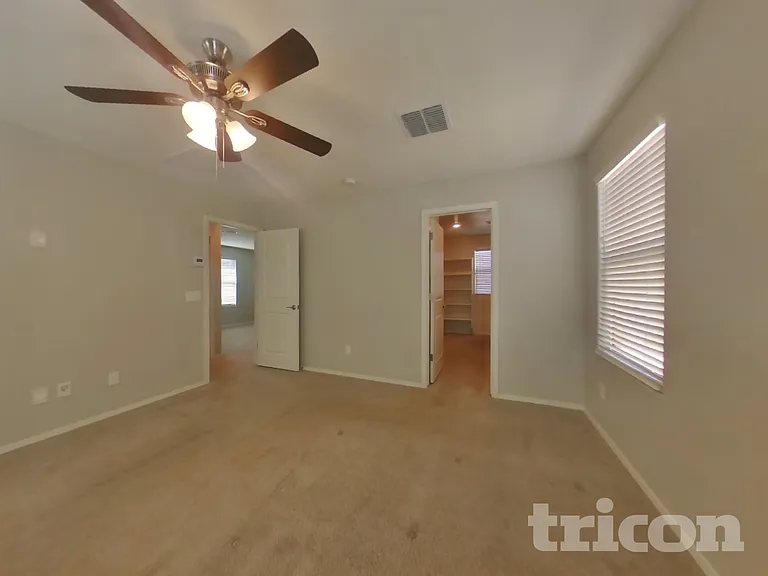 18249 N Clarence Ln — Photo 8