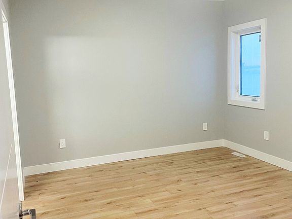 4th image of 226 Nightingale Road