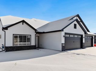 7793 Gunner Dr, Clear Lake, MN 55319