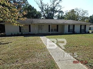 2 Pope Ct, Fairhope, AL 36532