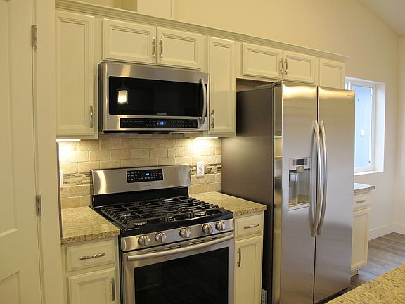 4th image of 431 San Juan St