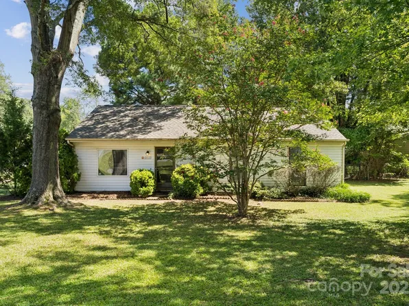 6520 Snow Bird Ln, Charlotte, NC 28227