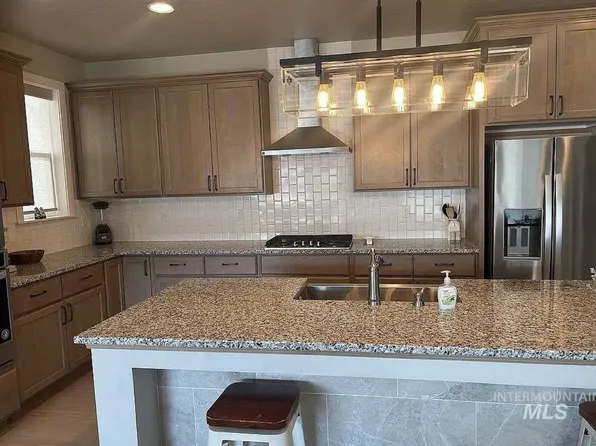 5773 W Riva Capri St, Meridian, ID 83646