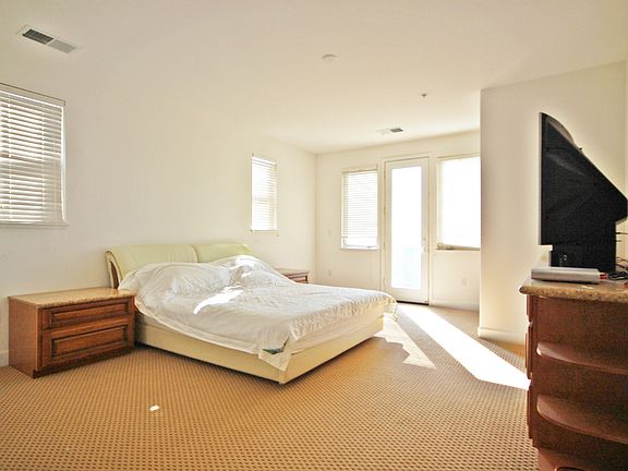 4th image of 21 Mandalay Pl