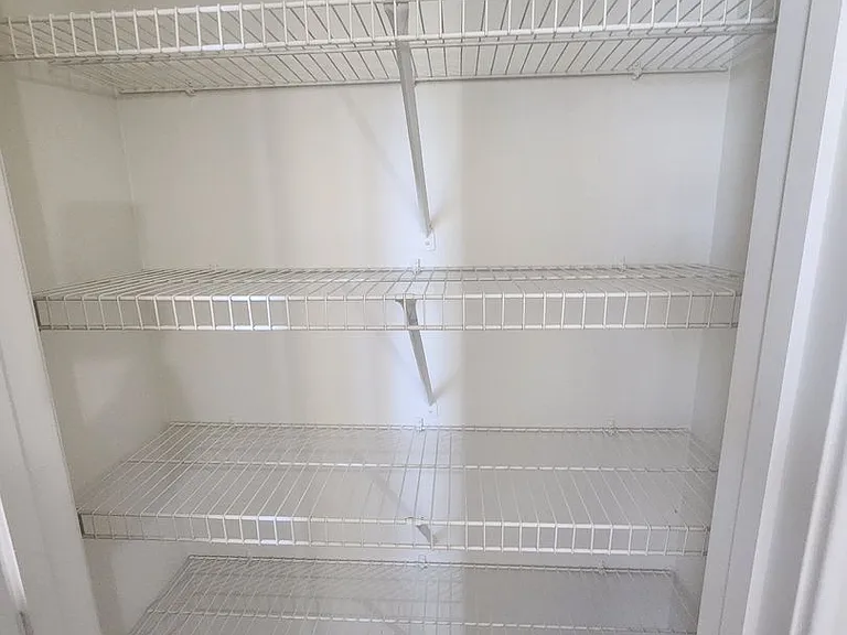 Castlewood Apartments - Huntsville, AL — Photo 13