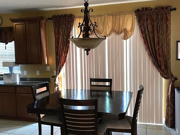 3rd image of 2742 Glenridge Cir