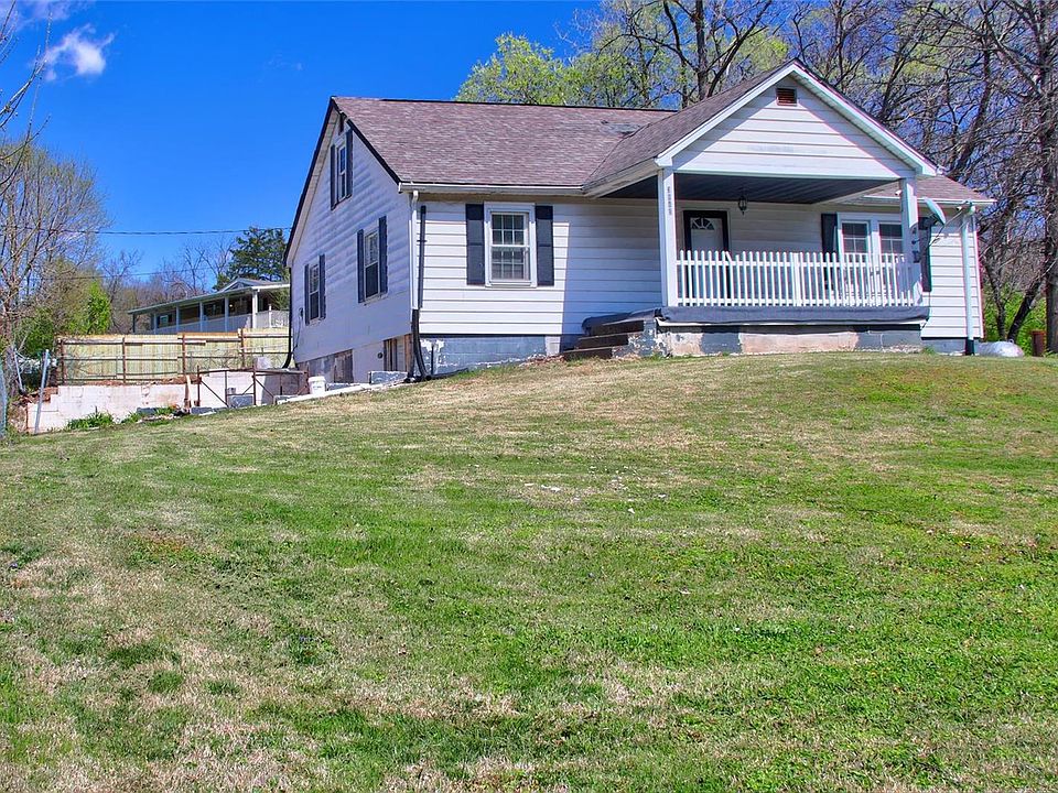 1st image of 3890 Whippoorwill Ln
