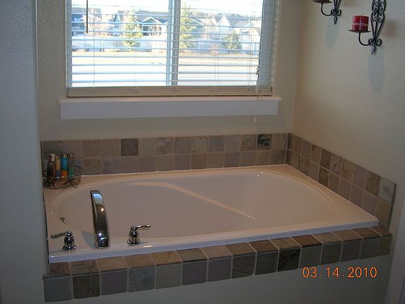 soaker tub