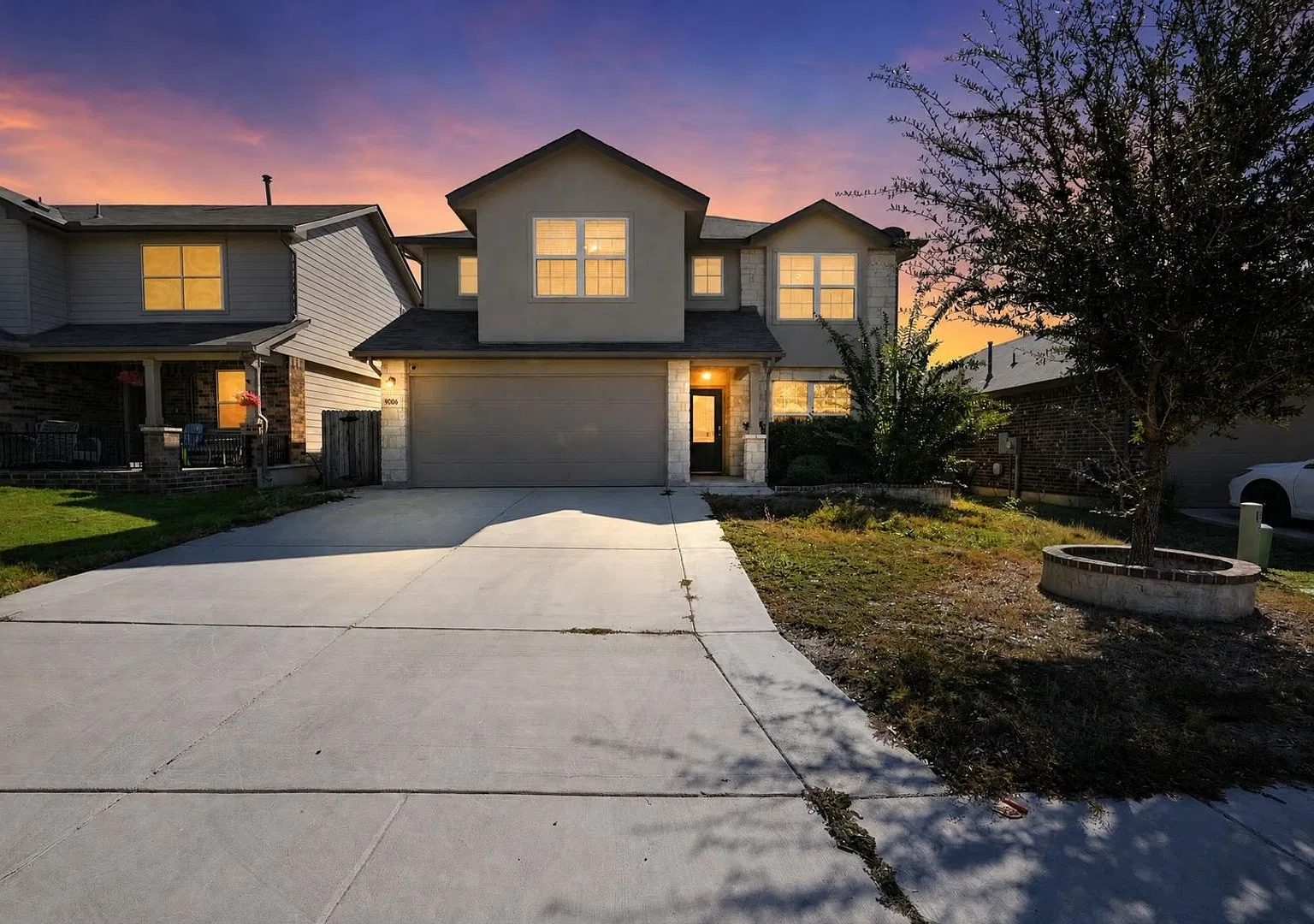 Spacious 5BR Home for Rent | Huge Sunroom | Solar Panels | Pool & Sports Courts | Pet Friendly | ... — Photo 1