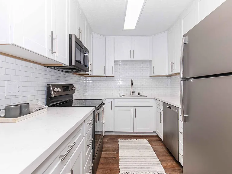 4401 Central Ave — Photo 90