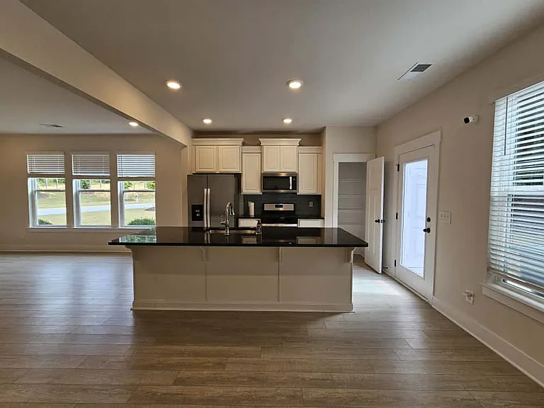 1085 Millison Pl — Photo 15