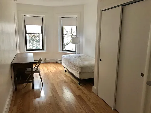 248 Newbury St Photo 1