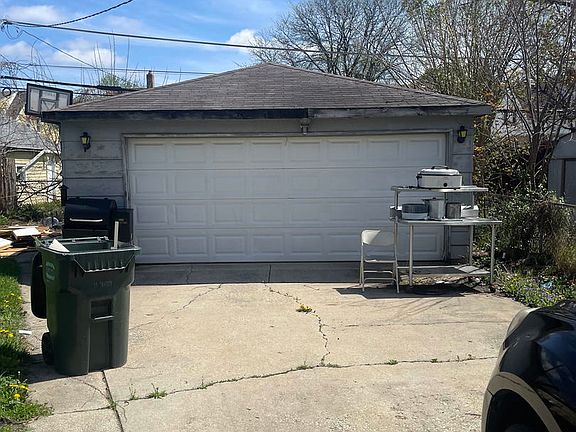 4th image of 249 Marshall Ave