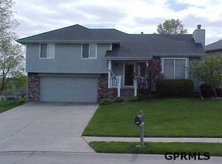 411 Pearl St, Elkhorn, NE 68022