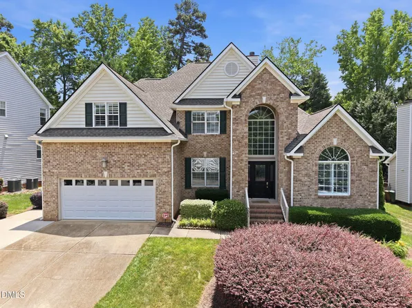 301 Cricketfield Ln, Cary, NC 27518