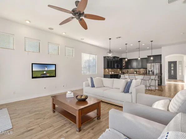 8809 W HAYWARD Avenue, Glendale, AZ 85305