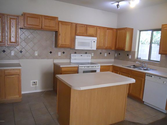 5th image of 2756 E Schiliro Cir