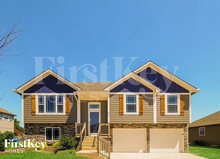 811 S Sunset Ln — Photo 1