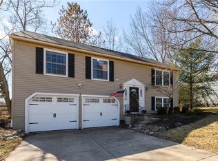 944 Old Farm Trl, Medina, OH 44256