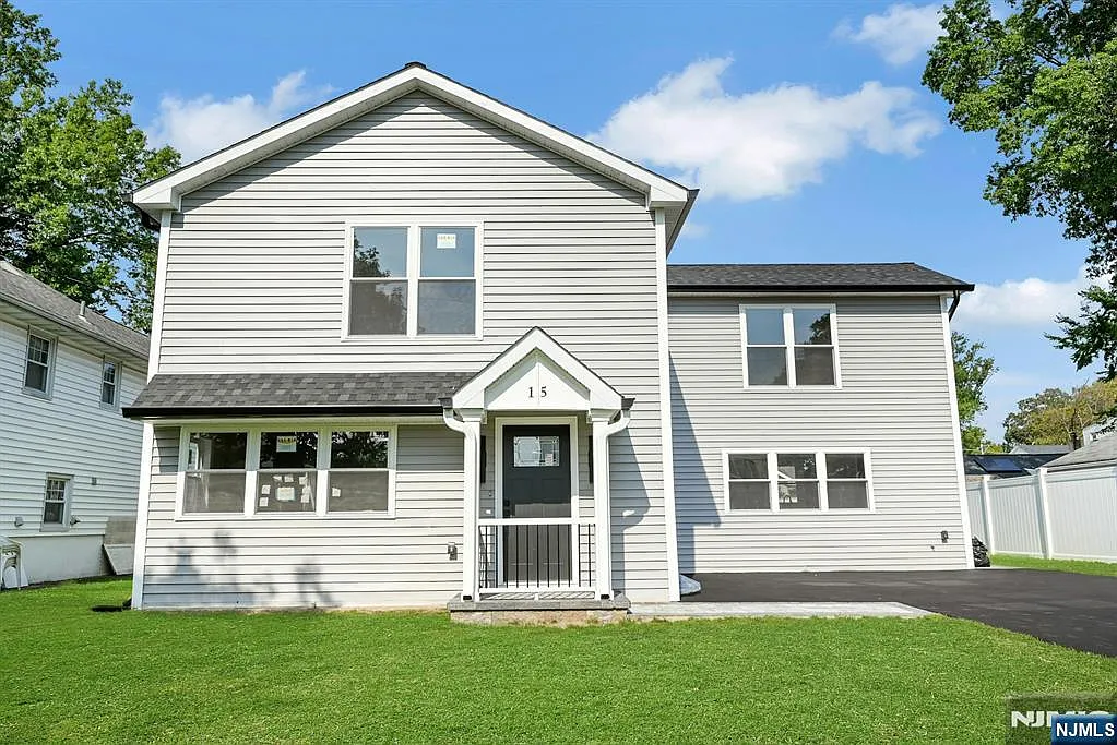 4 bed, 3.0 bath, $4,500 — Photo 1