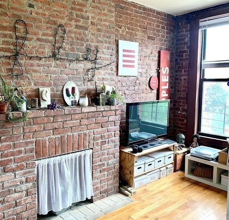 1st image of 2272 7th Ave APT 4