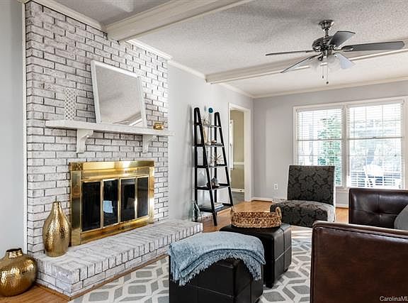3rd image of 11837 Laurel Grove Ln