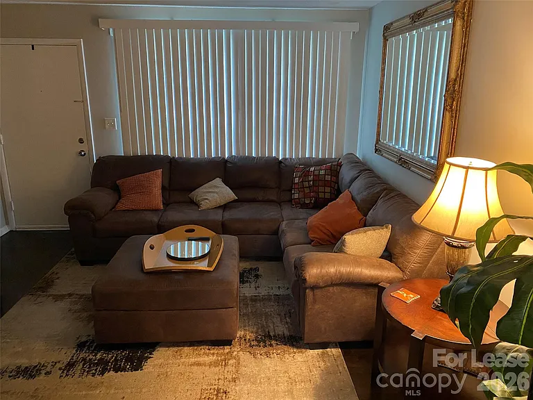 3315 Erskine Dr — Photo 15