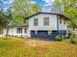 8920 Cloverhill Rd, Little Rock, AR 72205