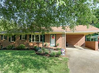 617 E Stadium Dr, Eden, NC 27288