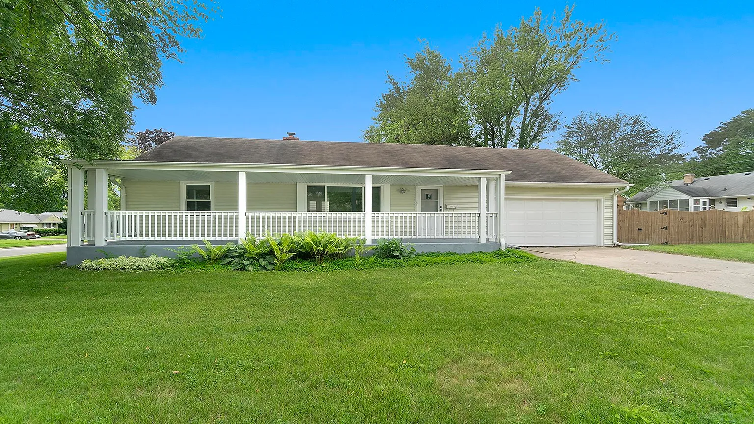 2911 Oak Grove Ln photo 1