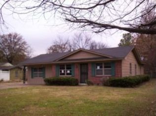 1027 Maple Ave, Clarksdale, MS 38614
