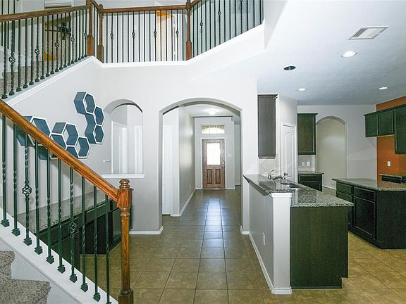 5th image of 5322 Silktail Ct