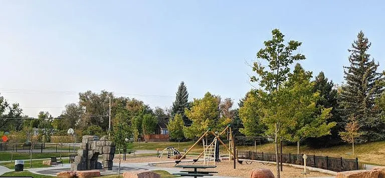1300 Perry St — Photo 159