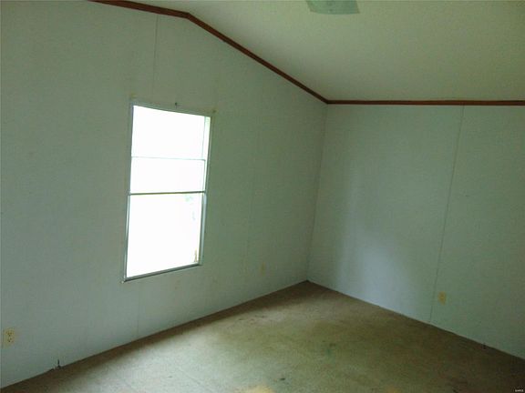 5th image of 0-142 E 24th
