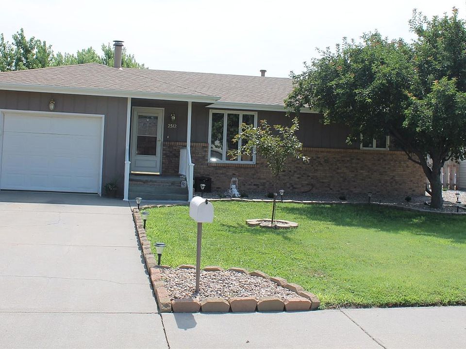 1st image of 2512 Henry Dr
